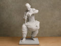 Kendini Yontan Adam Heykeli Dekoratif Biblo 3D Baskı Modern Sanat Ev Ofis Hediyesi